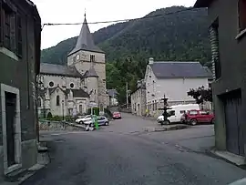 The village of Cadéac and the church of Saint-Félix