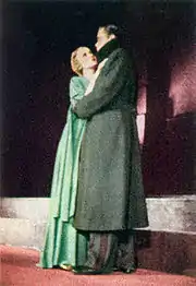 Portia (Alice Frost) and Brutus (Orson Welles) in Caesar