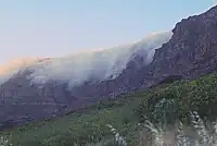 The "tablecloth" cloud formation over the north face of Table Mountain