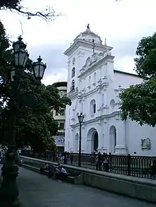 The seat of the Archdiocese of Caracas is Catedral Metropolitana de Santa Ana.