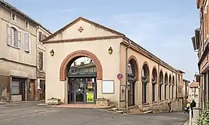 The covered market.