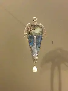 Cascade pendant designed by Alfons Mucha for Fouquet jewelers, (1900). (Petit Palais museum, Paris)