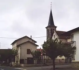 The church and surroundings in Cerville