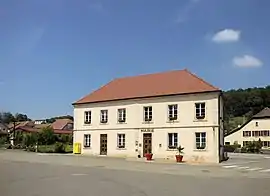 The town hall in Chamesol