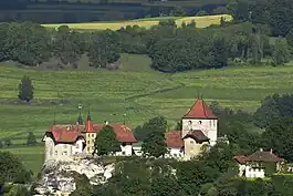 Rue castle above the village