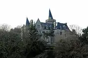 Hénan Castle