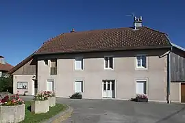 The town hall in Chevigney-lès-Vercel