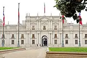 Palacio de la Moneda, designed by Joaquín Toesca and completed in 1805 during the end of the colony, is an immediate antecedent of the Neoclassical architecture, which would become common at the dawn of the young Chilean republic.