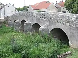 The bridge in Choilley
