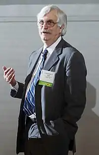 Photograph of Christopher Dede, speaker at LISE 2008 (Leadership Initiative in Science Education, 8th Annual Conference), "New Media and Technology in Science Education", April 28–29, 2008, organized by the Chemical Heritage Foundation.