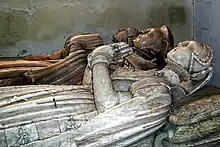 Chest tomb of Robert Broke, Speaker of the House of Commons in 1554, and his wives: Anne Waring and Dorothy Gatacre, daughter of William Gatacre.