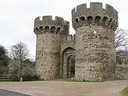 Cooling Castle Gatehouse