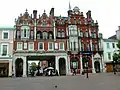 The grand Georgian building housing Lloyds Bank (June 2005)