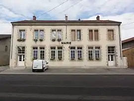 The town hall in Croismare