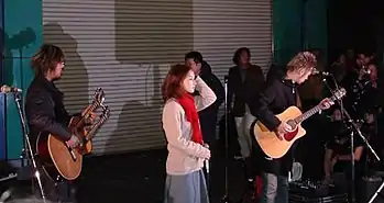 Tomiko Van in Shibuya with Do As Infinity members
