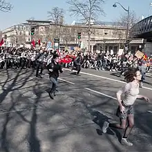  Protests against the El Khomri law in Paris on March 17. The young demonstrators march in gaiety (before the progression of police repression).