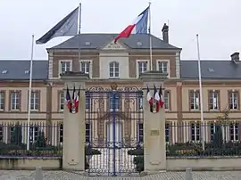 The town hall in Mesnils-sur-Iton