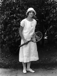 Daphne Akhurst in 1925