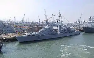 The frigate De Grasse, harboured in Portsmouth, for the International Festival of the Sea (25 August 2001).