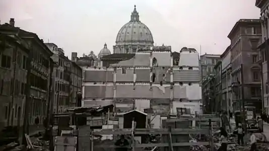 Demolition of the Spina di Borgo at Piazza Scossacavalli (1937)