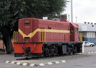 South African Class 32-000 32-001