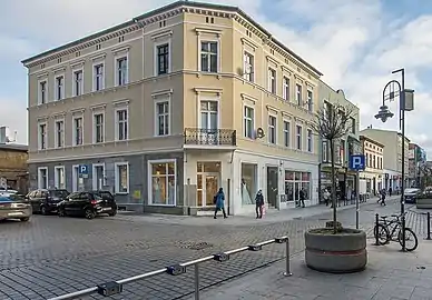 Renovated facade on Dworcowa and Sienkiewicza Streets