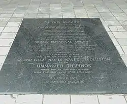 Marker commemorating the events of the Second EDSA Revolution
