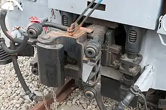 Type H Tightlock couplers on a JNR Class EF65 with integral air brake connections