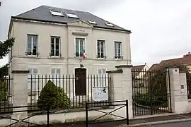 The town hall of Echarcon