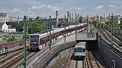 Train sets of lines U6 and U4 entering Längenfeldgasse interchange