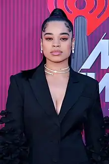 Howell at the 2019 iHeartRadio Music Awards
