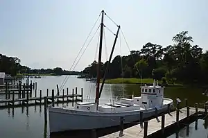ELVA C (Deck Boat)