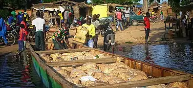 Embarcation of canoe.