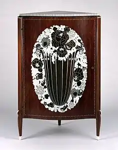 The urn - Corner cabinet made of mahogany with rose basket design of inlaid ivory, by Jacques-Émile Ruhlmann (1923), Brooklyn Museum, New York City