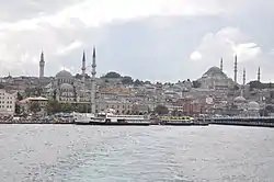 The New Mosque (1665) in Eminönü, seen from the Golden Horn in Istanbul
