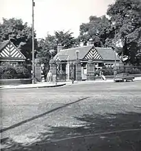 New gates and lodges at Glasgow Botanic Gardens, 1894