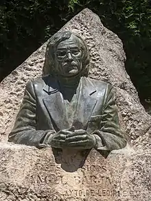 sculpture of Ángel Barja