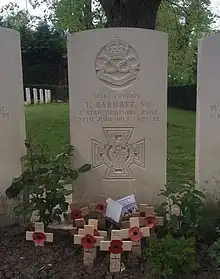 grave of T. Barratt VC (1895–1917)