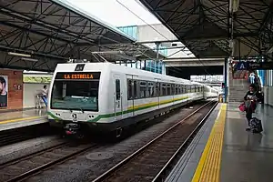 Train arriving at Poblado station