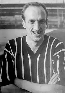 Ex_Sunderland_player,_Charlie_Fleming_for_Bath_City_in_1961