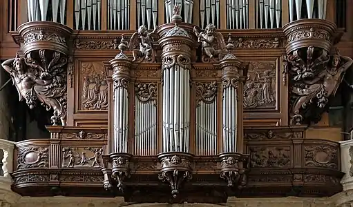 The case of the organ, installed in 1633
