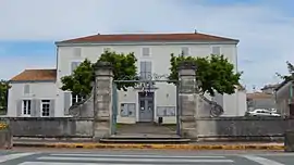 The town hall in Lussant