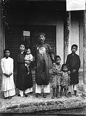 4 year old Diem and his father in 1905 or 1906