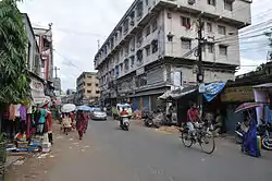 Feeder road to Belgharia railway station