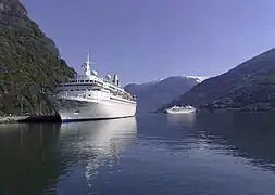 Cruise ship at Flåm
