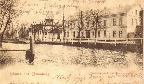 1900 view with the house on the left
