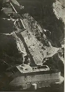 Fort Hensel. Reproduktion aus der L'illustratione Italiano. vom 28. November 1915. (BildID 15465824).jpg