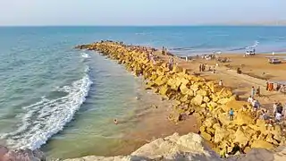 Gadani Beach, Hub
