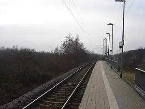 Single railway track with side platform