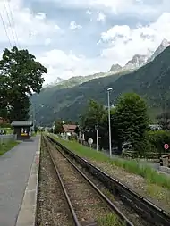 Side platform next to single-track railway line